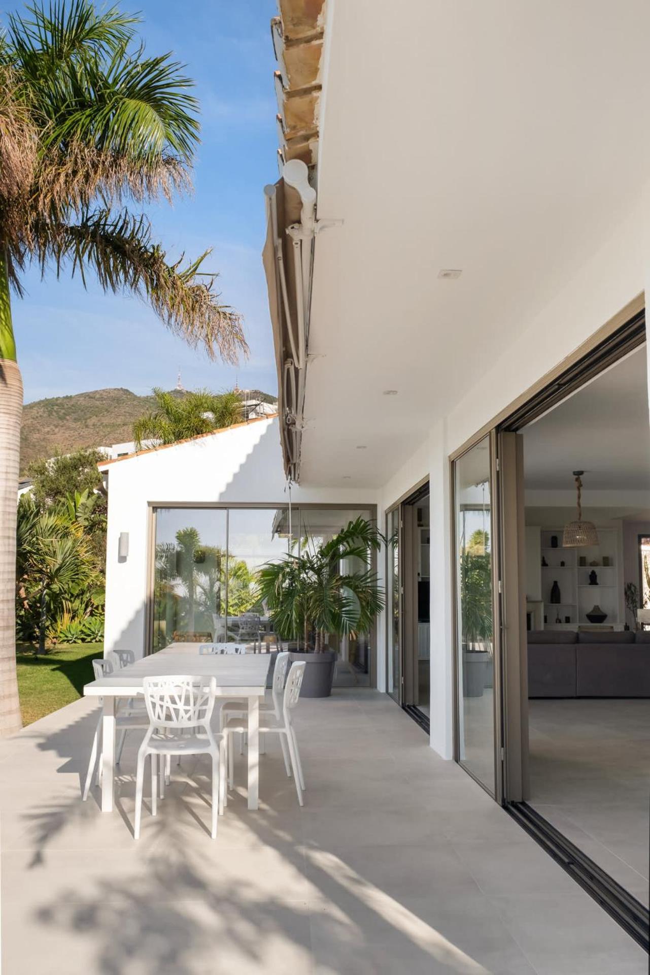 Bed & Breakfast In Villa Eden Palm Benalmadena Exterior photo
