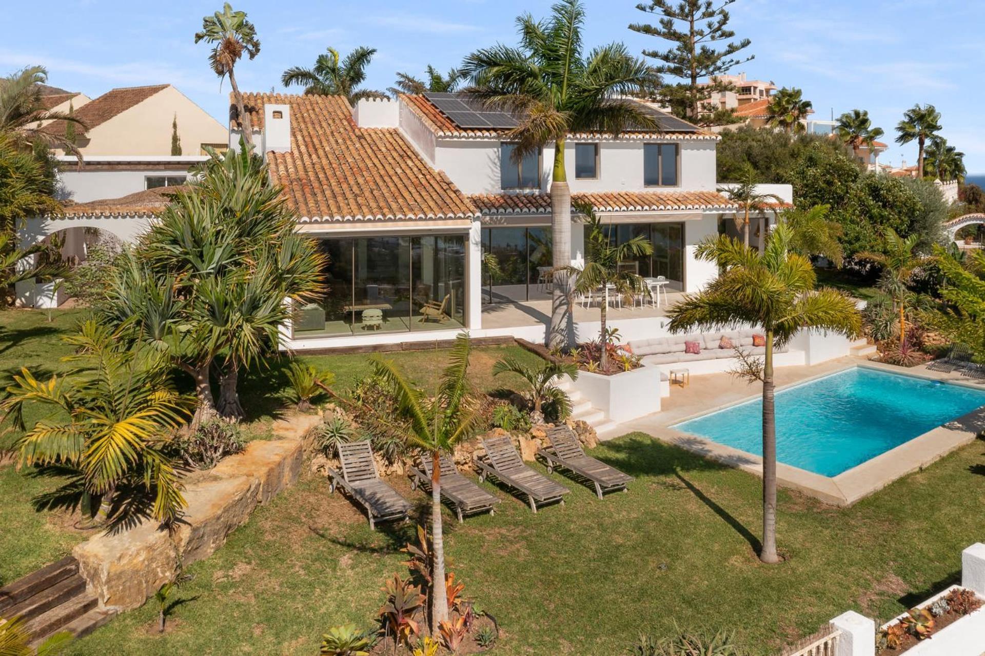 Bed & Breakfast In Villa Eden Palm Benalmadena Exterior photo