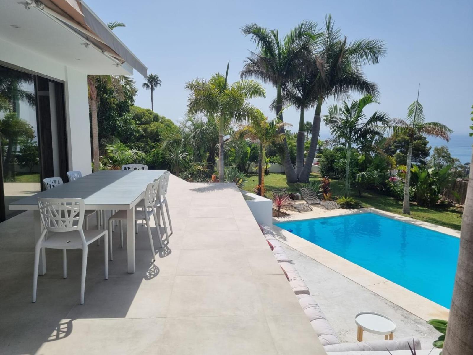 Bed & Breakfast In Villa Eden Palm Benalmadena Exterior photo