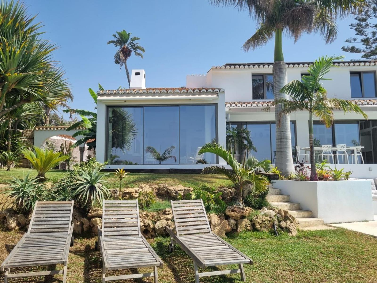 Bed & Breakfast In Villa Eden Palm Benalmadena Exterior photo